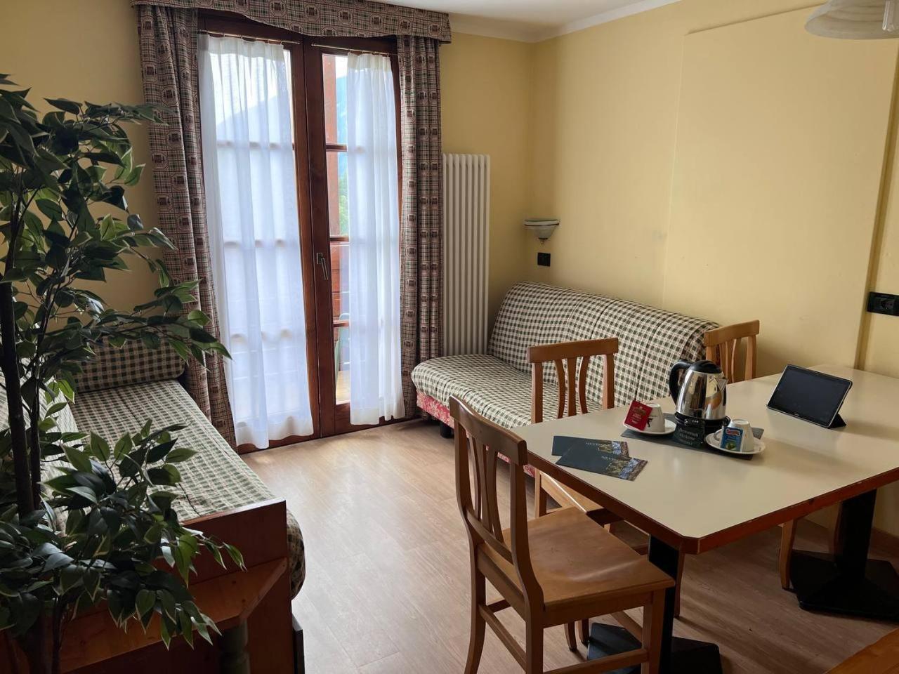 Nevesole Folgarida Resort Aparthotel Eksteriør billede